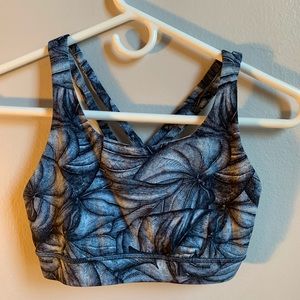 Lululemon complete focus bra size 6